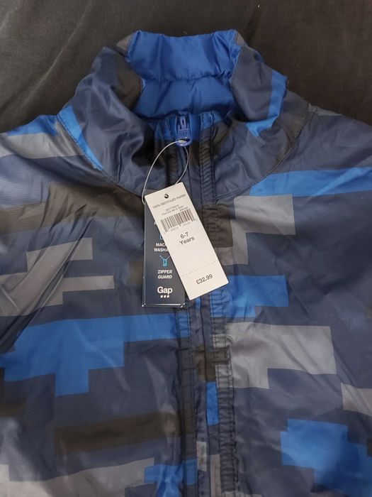 Яке Gap 6-7 Години, Двулицево