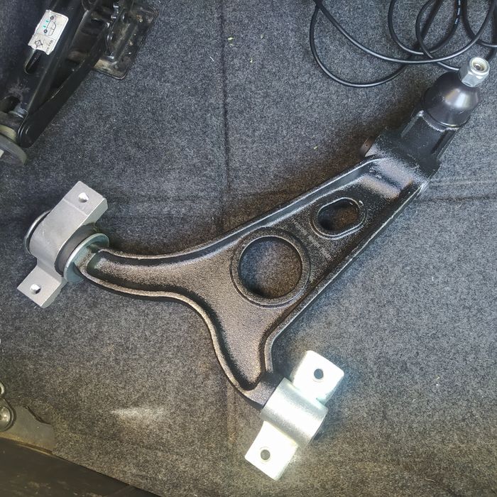 Brat inferior suspensie afla Romeo 2000-2010 nou