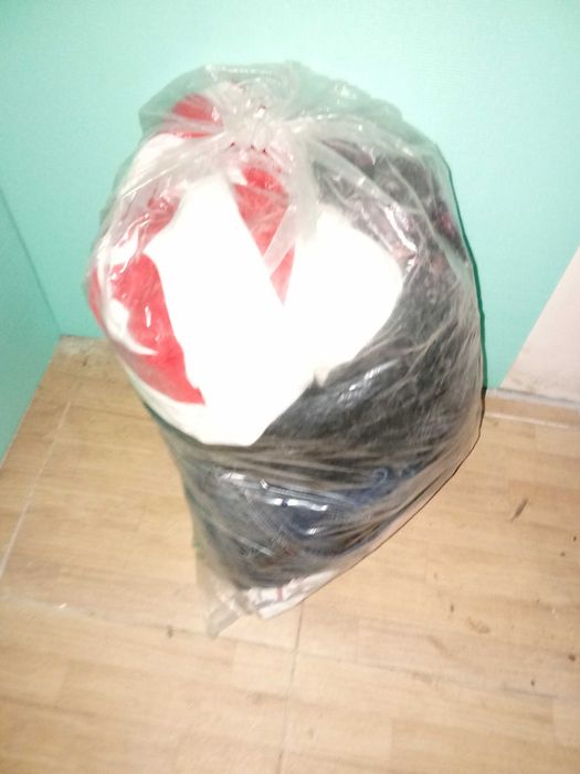 Две чувалчета с дрехи панталонки блузки