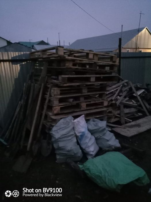 Поддоны продам по 200 тг