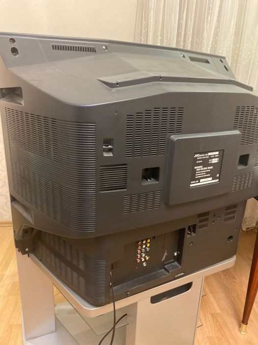 Продаю телевизор jvc