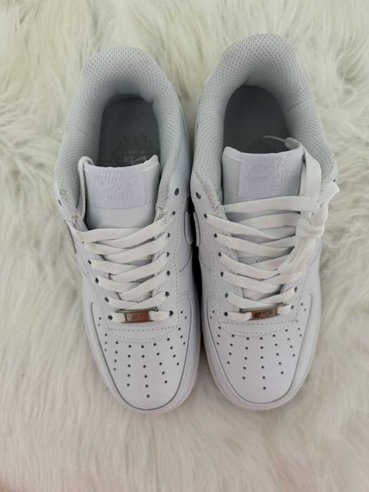 Nike af1 albi si negri