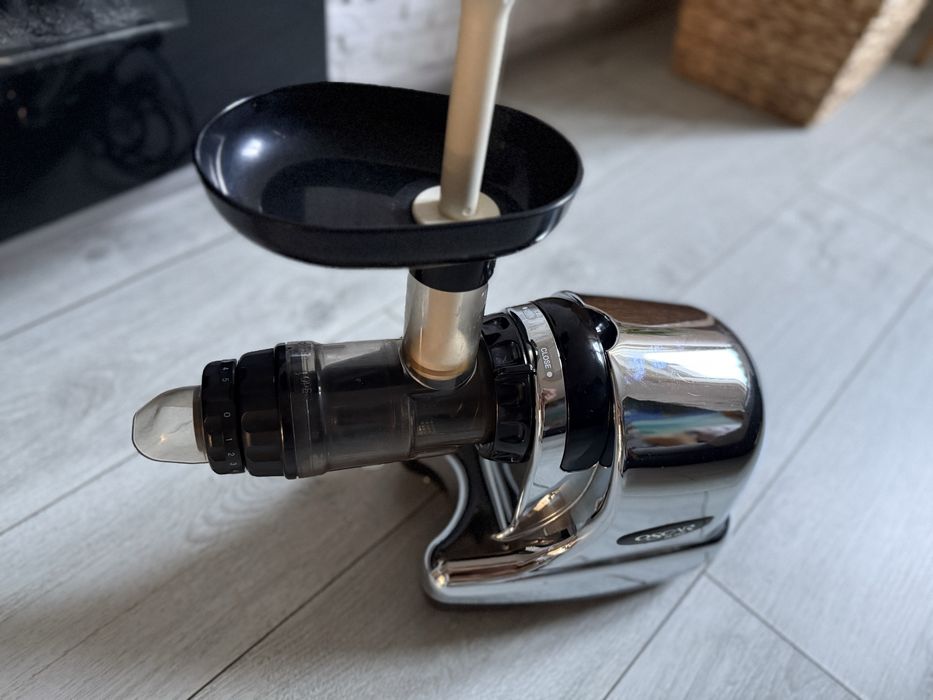 Storcator orizontal presat la rece