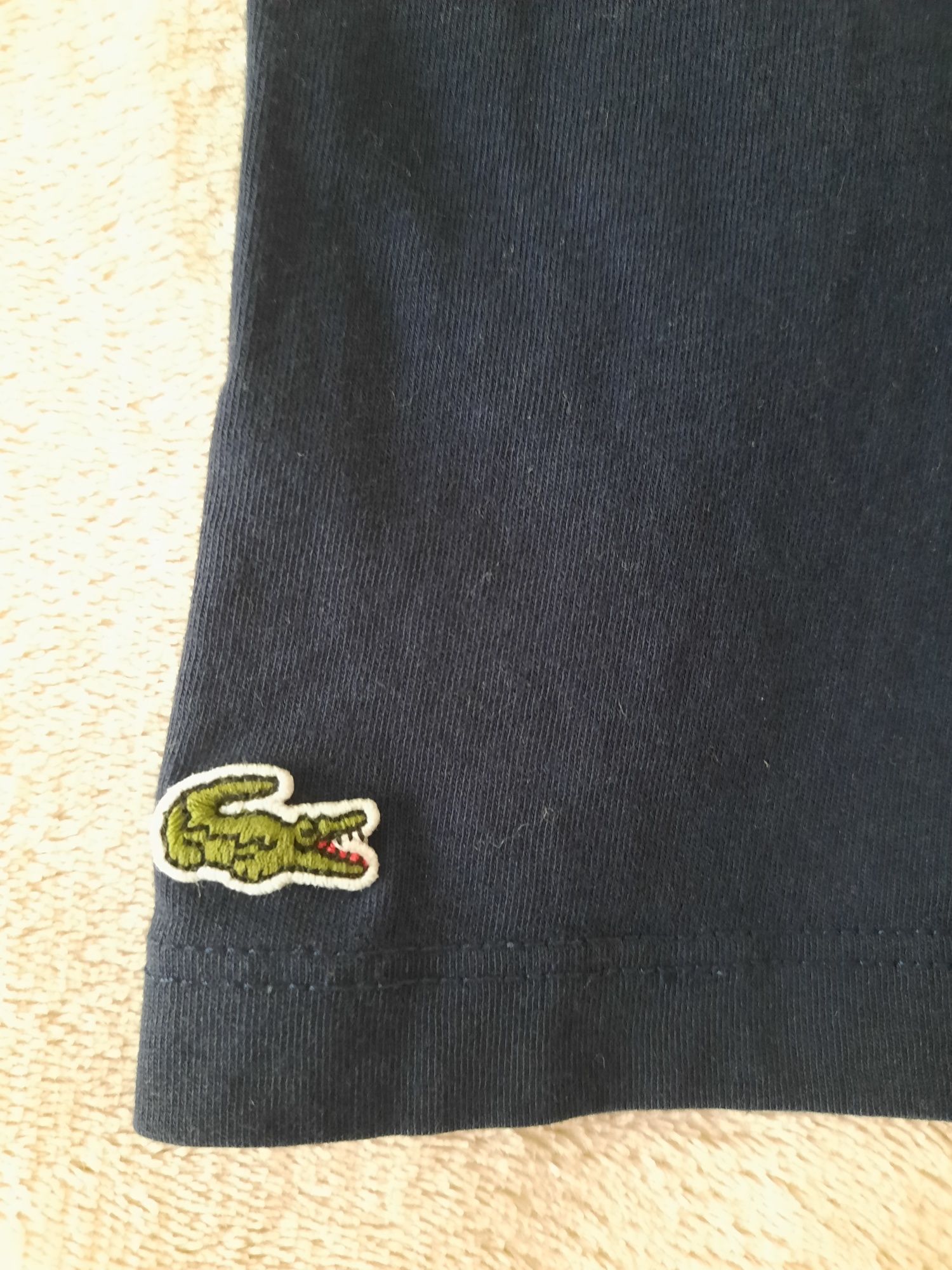 Tricou Lacoste, 4 ani