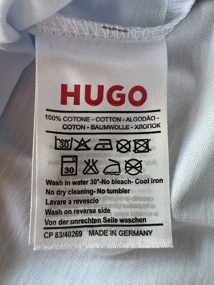 Мъжка,памучна,бяла тениска Hugo BOSS с гумирано лого