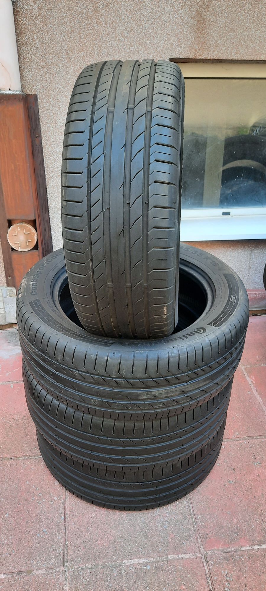4 броя летни гуми 235 55 18 Continental  8mm като нови