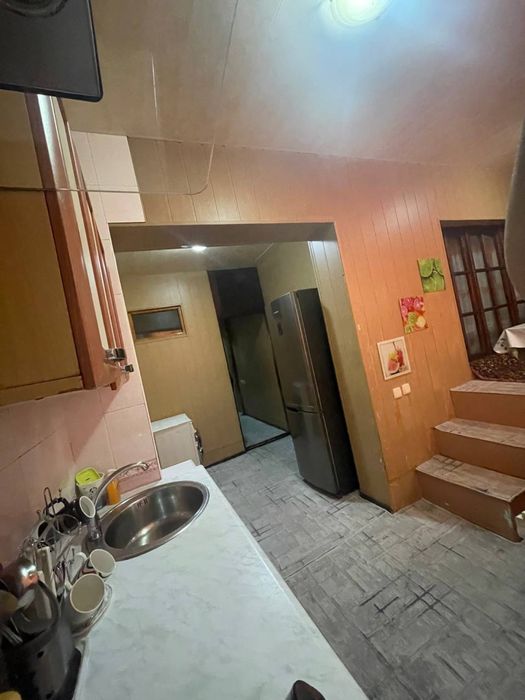 Uy sotiladi Shayxontohur ц-26 gulobod 4 xonali 3qavat