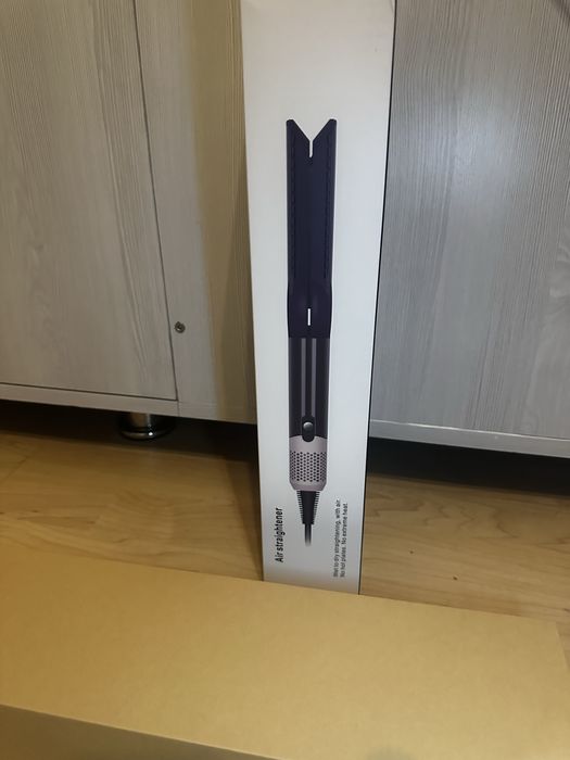 Uscator de par-air straighter-nou in cutie