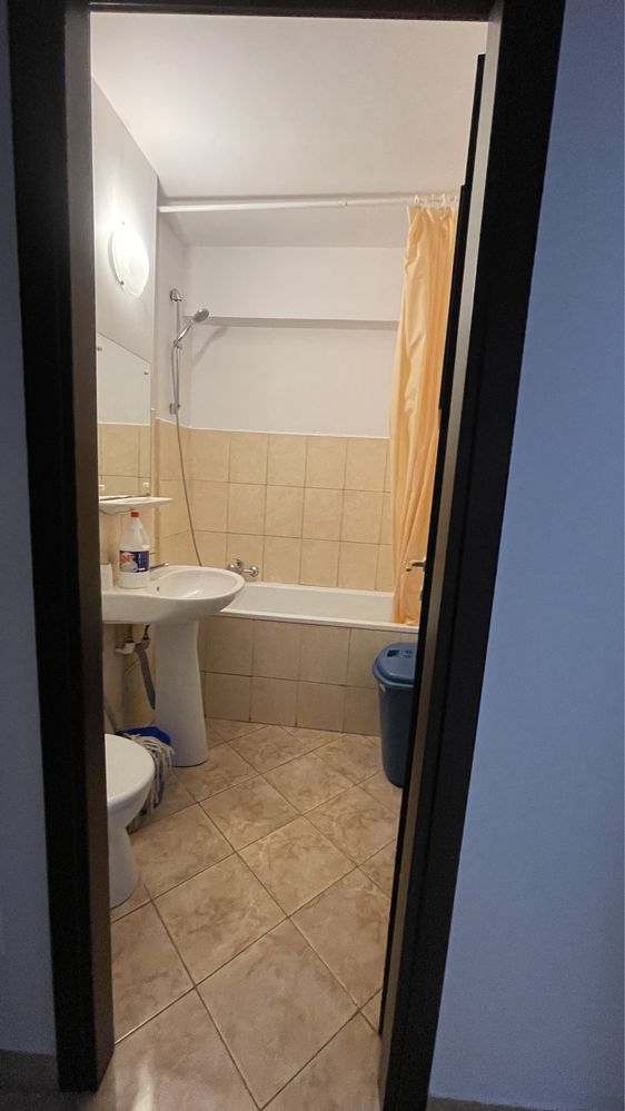 Închiriez apartament 2 camere zona zahana