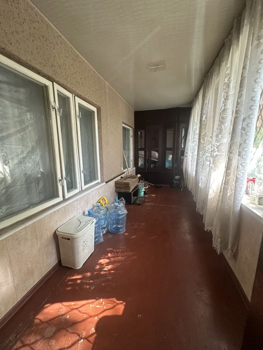 Сергелинский р-н Куйлюк массив 5 4/1/5 франция 92м2 балкон 2х6