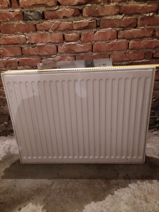 Радиатор д 80см в 60см