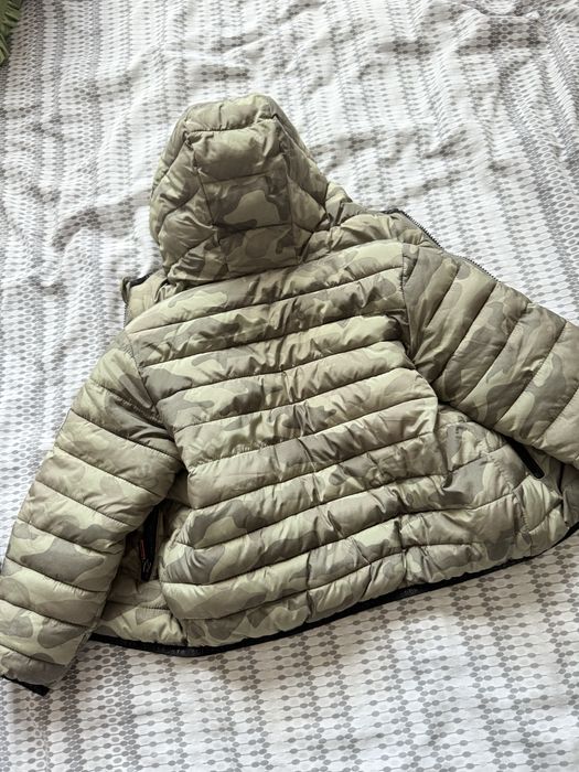 Детско яке Superdry с две лица – като ново!