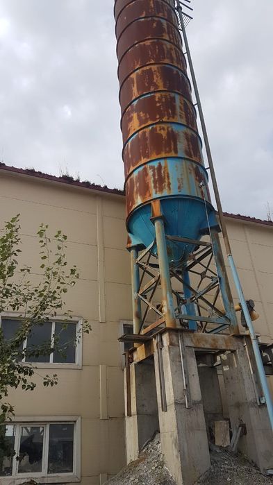 Продам СИЛОС ёмкость 100 тонн