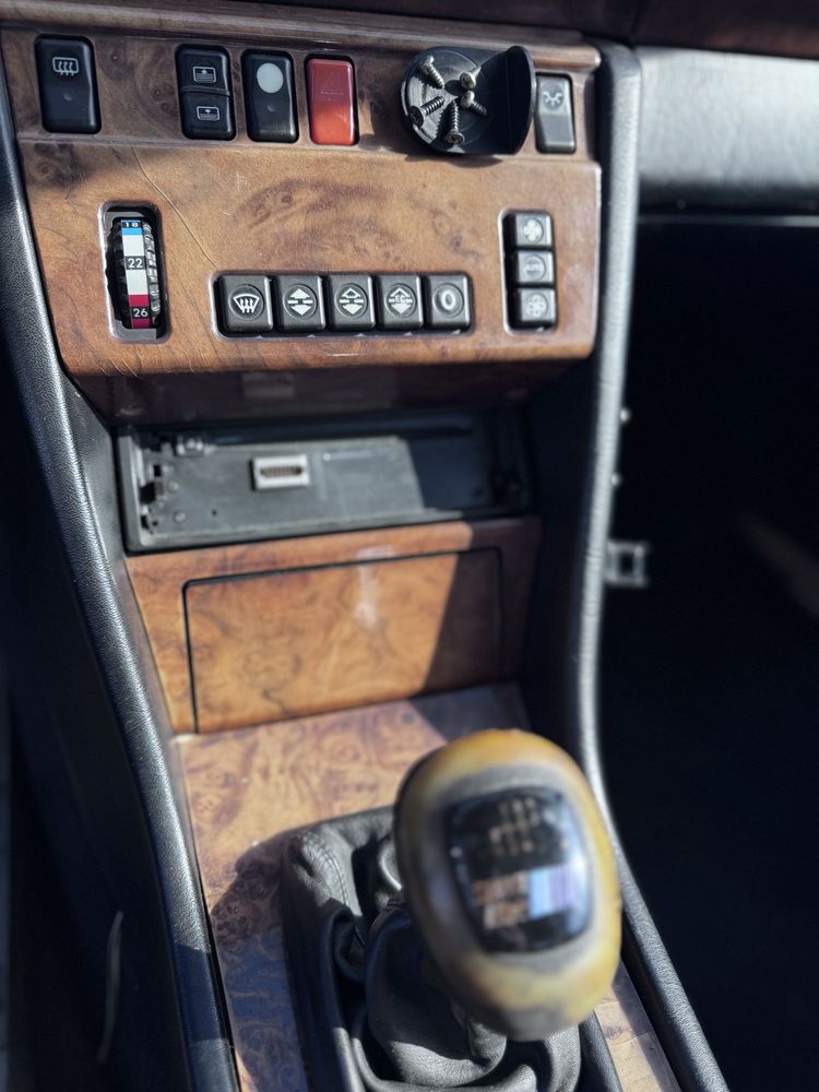 Mercedes W124 coupe 200CE