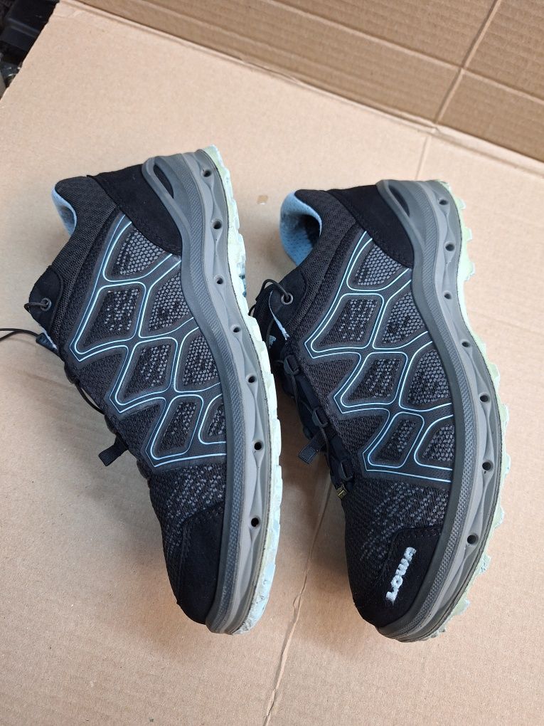 Lowa Goretex Aerox GTX Lo  în foarte bune condiții