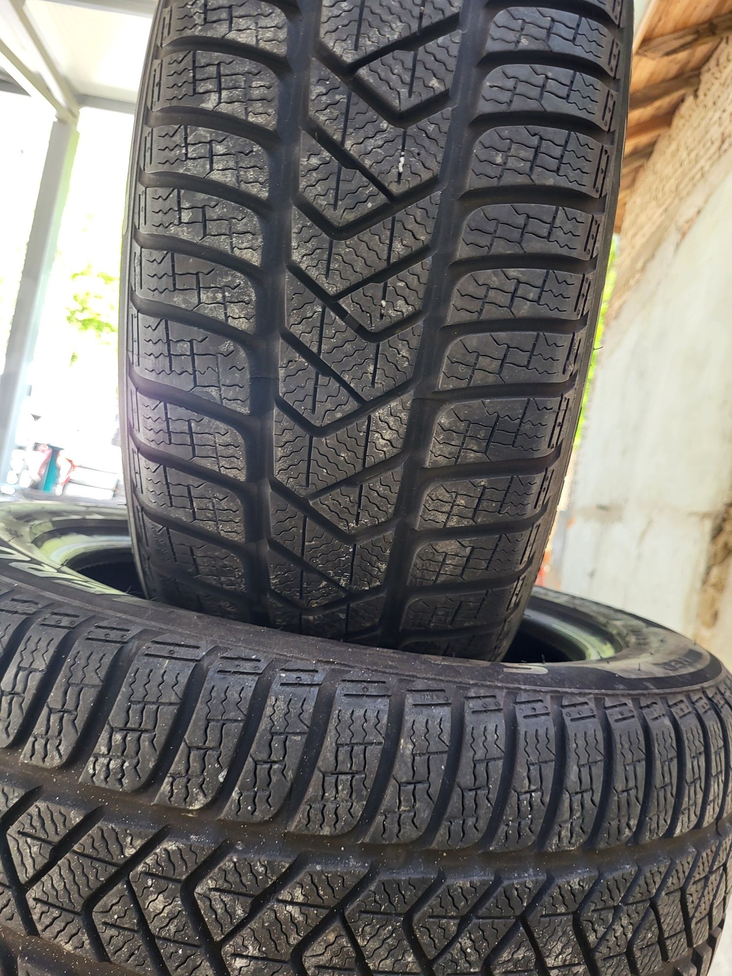 4 бр зимни 225/55/17 Pirelli