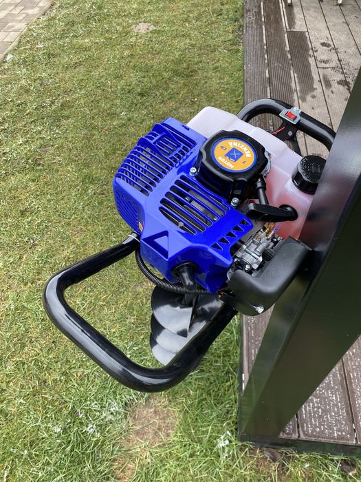 Inchiriez masinuta tuns iarba, motoburghiu, motocoasa