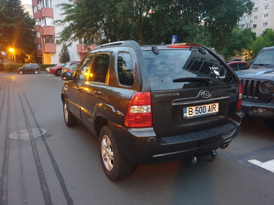 KIA SPORTAGE 2007 2 L Benzina 143 CP FARA Schimburi