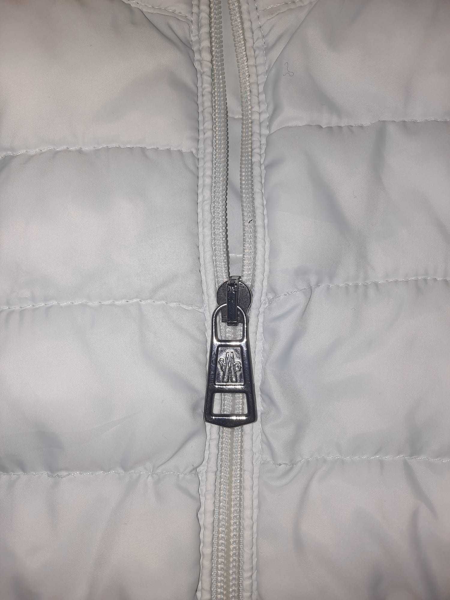 Яке  Moncler  размер 3 ,S