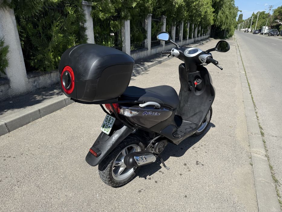 Scuter Yamaha Neos 49 cm 2 T ( import germania )