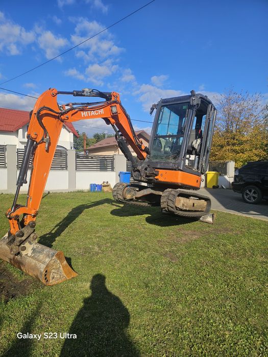 Excavator .a tone de închiriat - Judeţul Suceava (cu/fără operator)
De