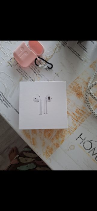 Продаю airpods  наушники