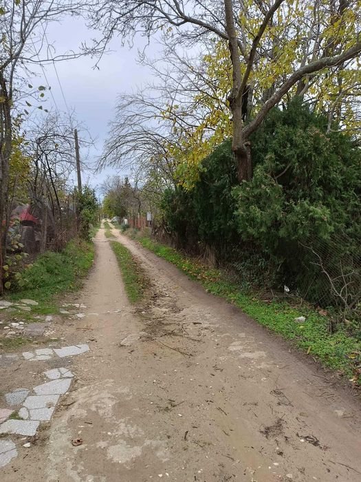 Вила в парцел 616 кв м  .м-ст"Ракитника"