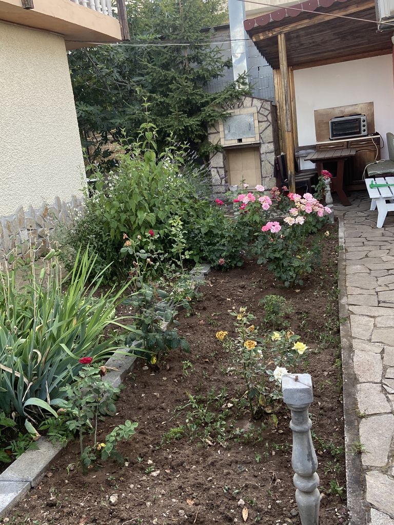 Продава се Къща в Бургас, Център - 330 кв.м за 694 €/кв.м - Снимка #3