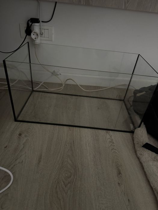 Acvariu 60l cu pompa si filtru