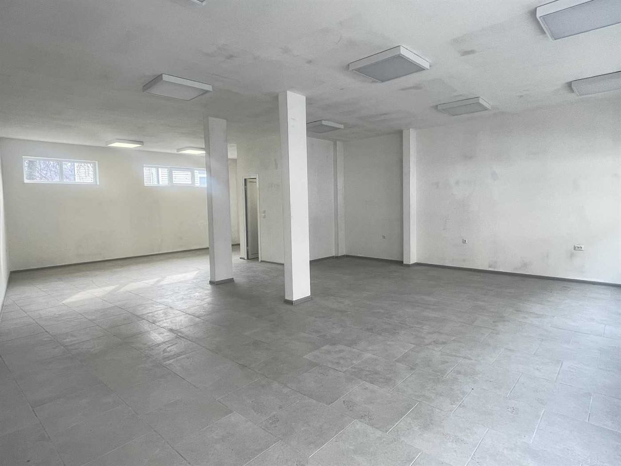 Дава се под наем Магазин в Габрово, Център - 80 кв.м за 255 € - Снимка #1