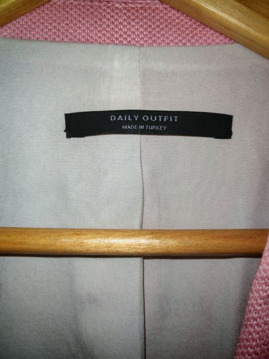 Sacou Zara mărimea L, 42 purtat o data, impecabil.