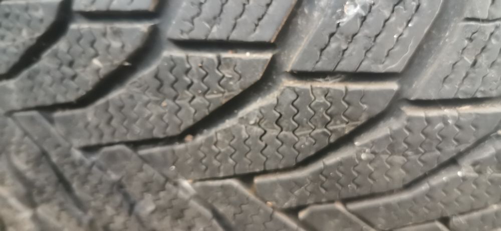 Зимни гуми nexen 235/55/17