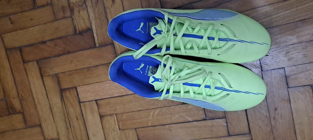 Ghete de fotball Puma