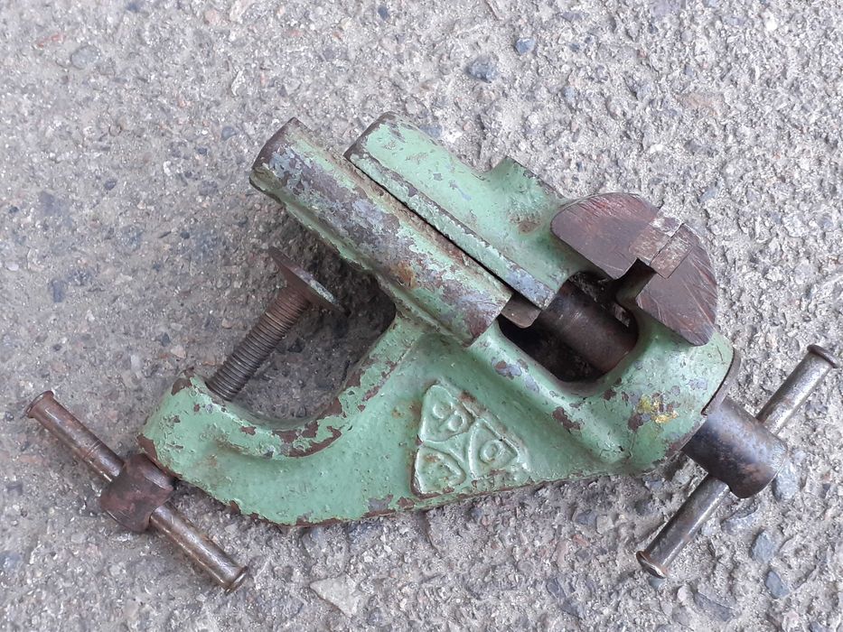 Тиски (СССР) - продам.