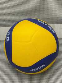 Волейбольный мячь mikasa w300