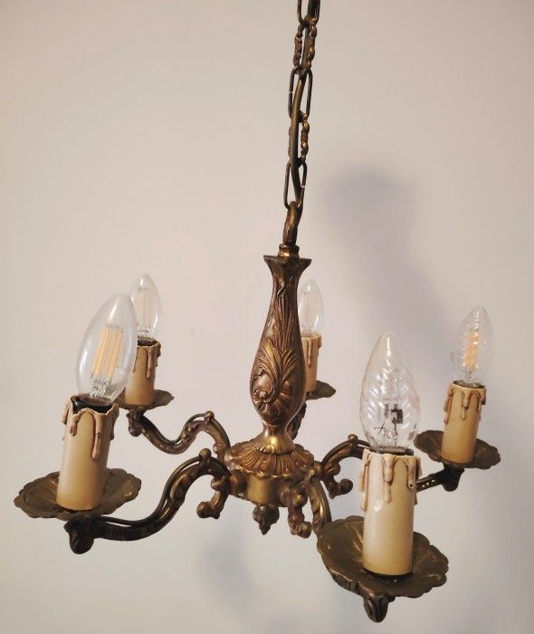 Candelabru deosebit din bronz masiv in stilul francez Louis ,piesa cu