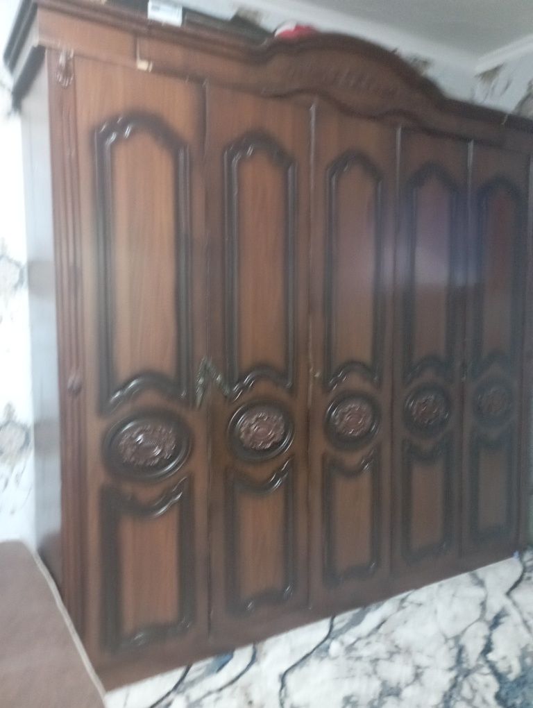 Shkaf sotladi шкаф продается