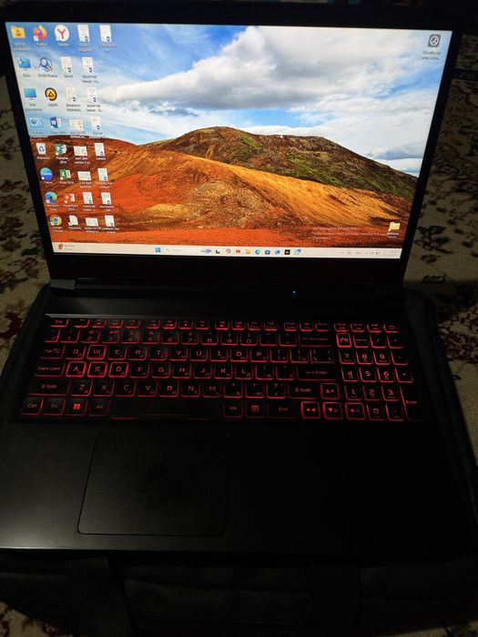 Продаю ноутбук Acer nitro 5 игравой