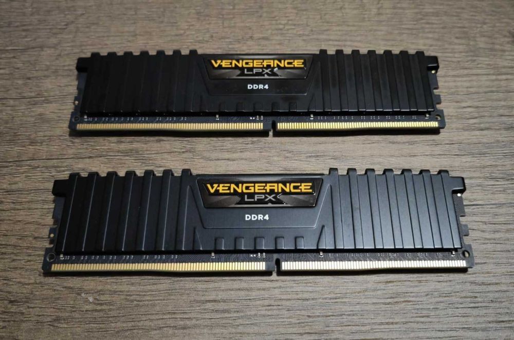 Corsair Vengance LPX DDR4 32GB(2x16 GB) 3600 MHz