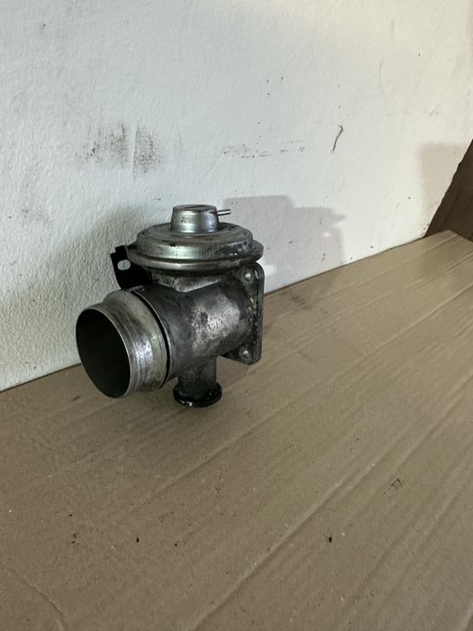 Supapa EGR BMW seria 5 E60 E61 530d 218cp 231cp 235cp 3.0 diesel