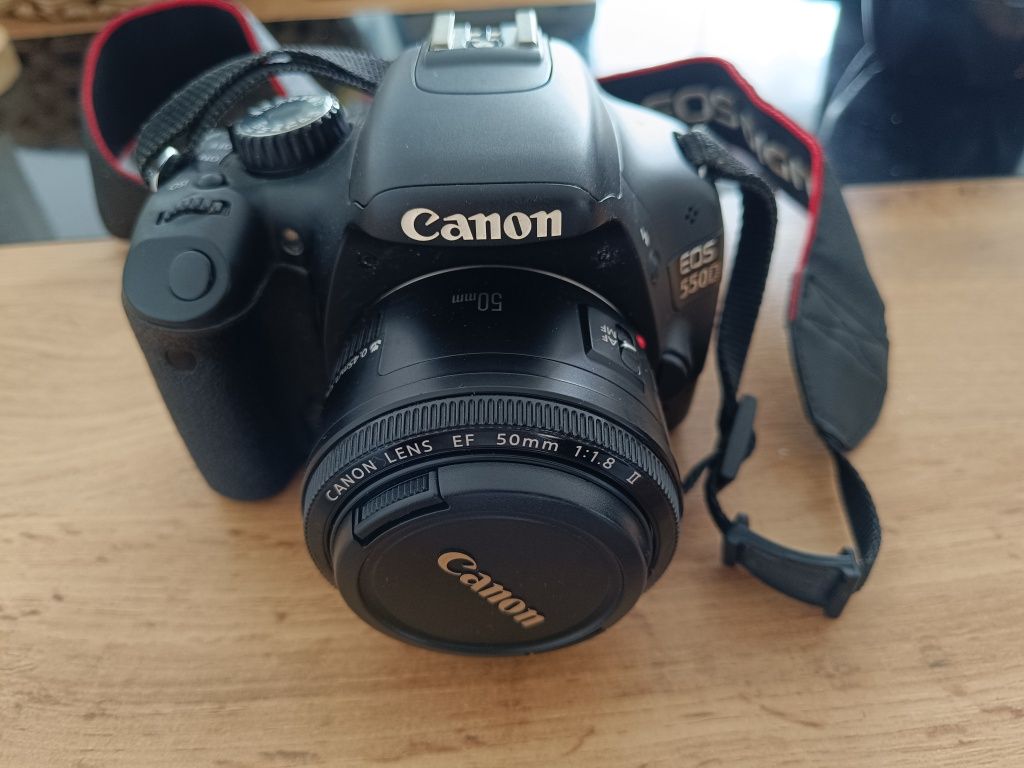Canon EOS 550D + твърд обектив 50mm