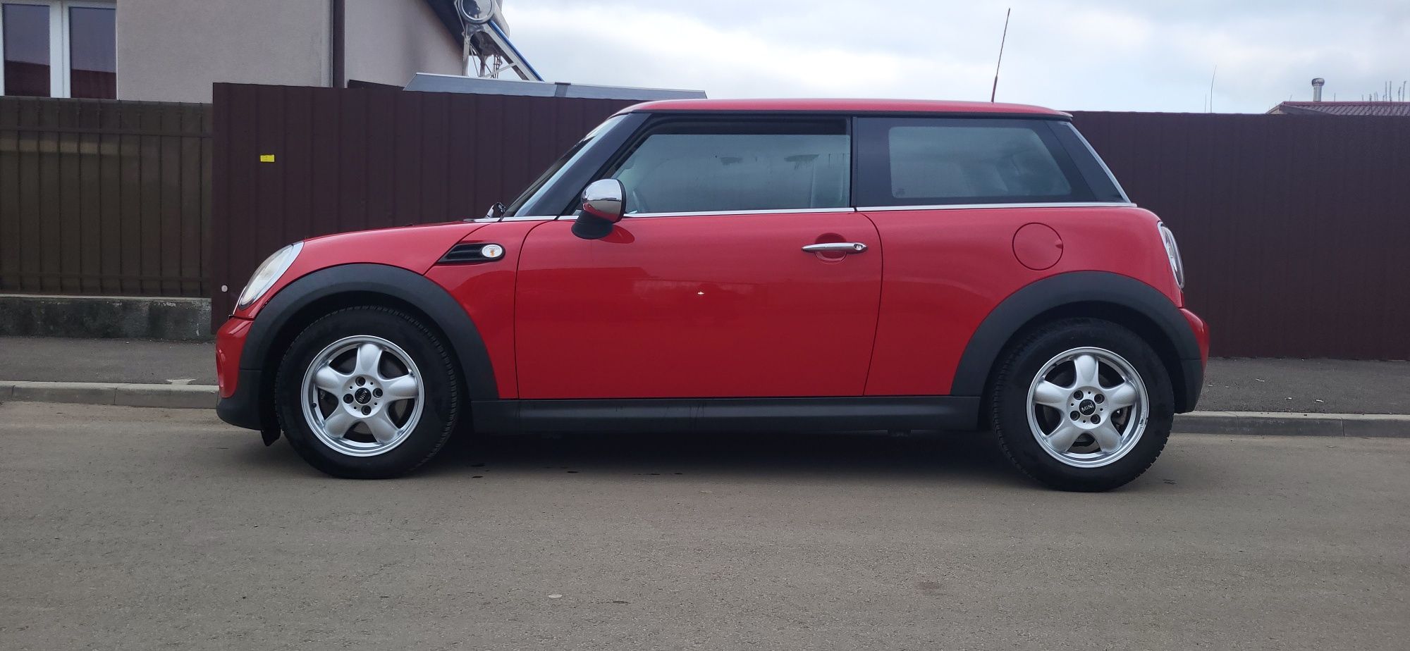 Vand Mini one 1.6i benzina  2012 euro5 98000km.