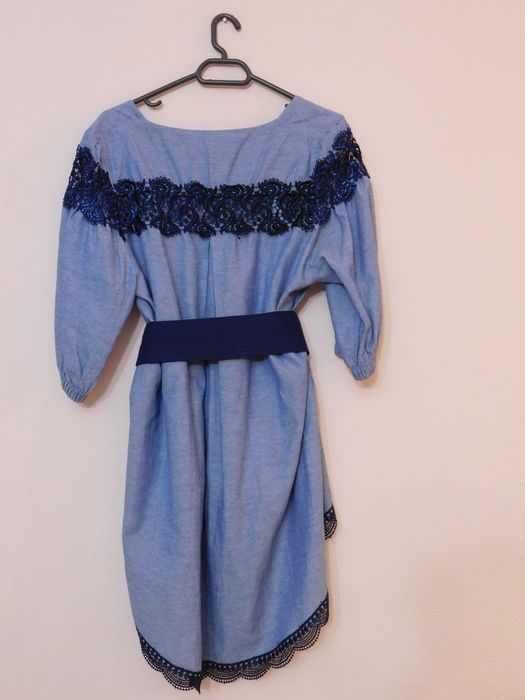 Разкошна туника с ефектна дантела М/L