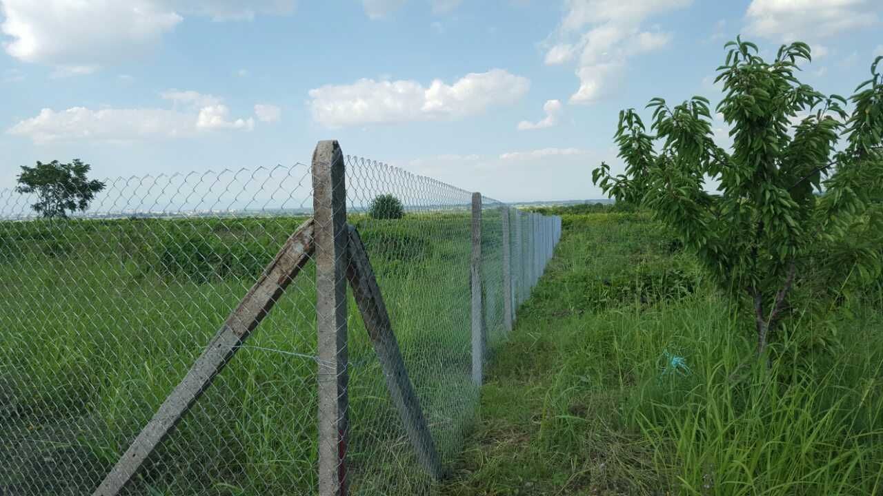Огради с колове и пана