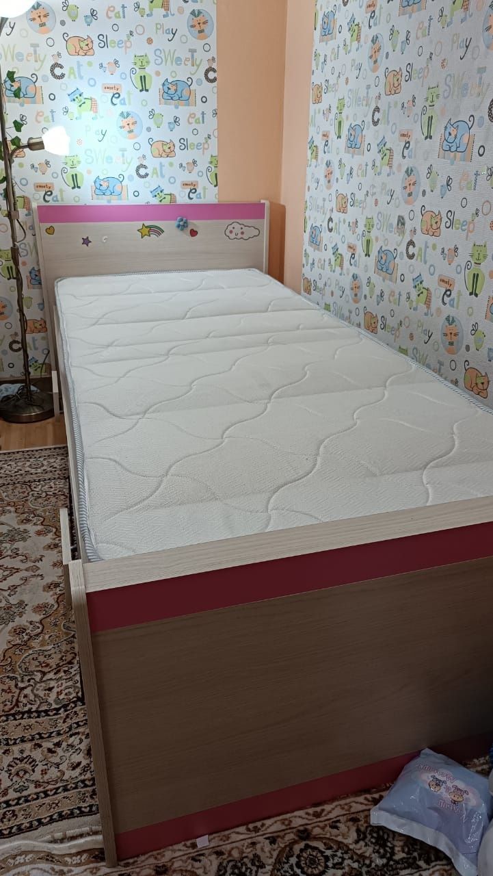 Кровать односпальная 0.9*2.0