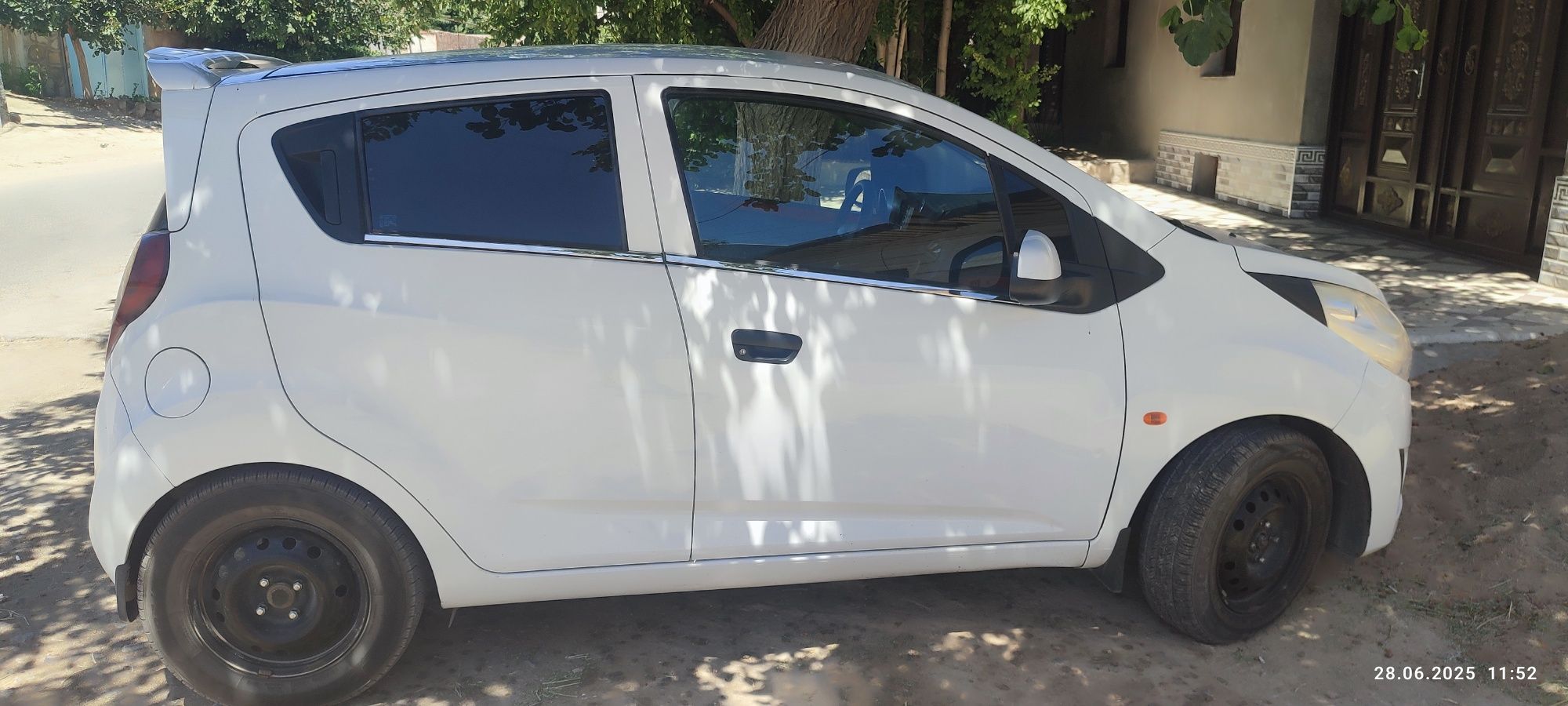 Spark toza qarab minilgan
