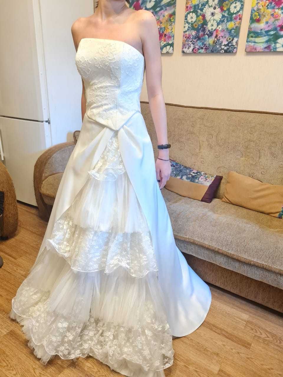 Эксклюзивное свадебное платье на 44-46 размер, США