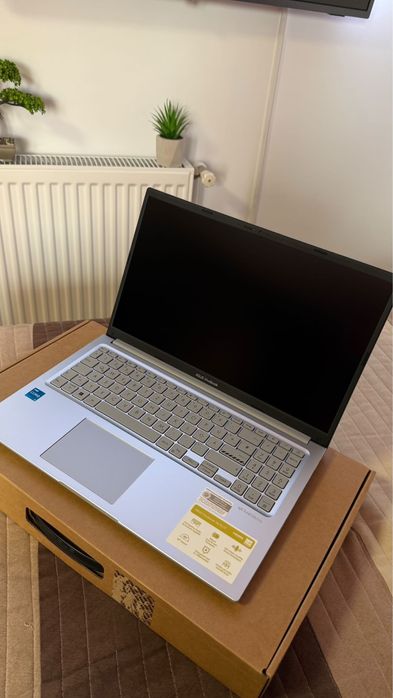 asus vivobook x1504V