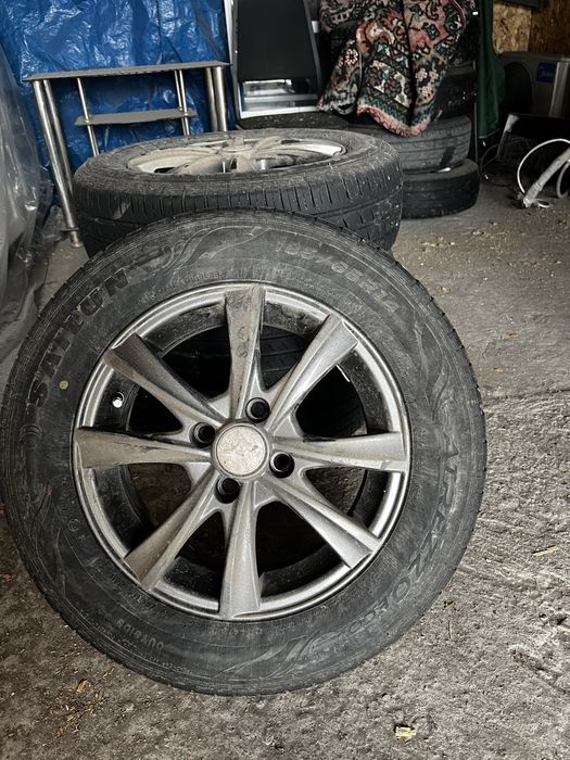 Диски с шинами в хорошем состоянии торг есть