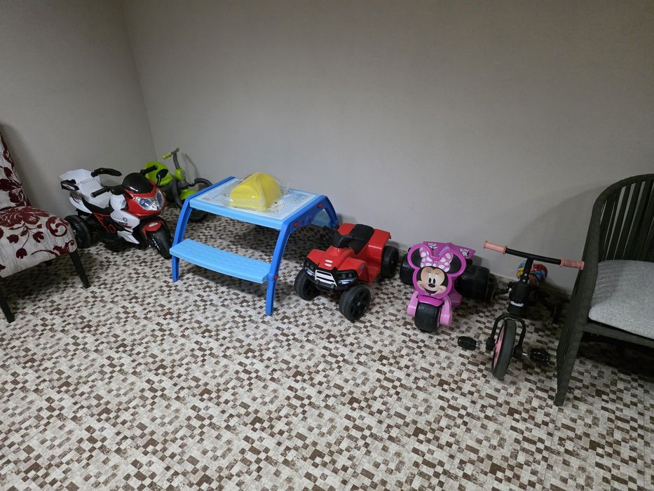 Vand jucarii copii, unele electrice, atv, motocicleta